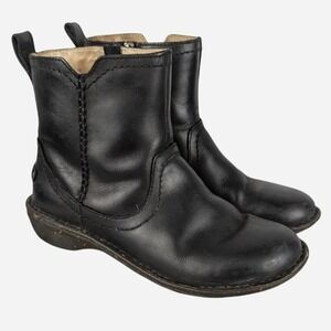 UGG Australia Leather Sheepskin Neevah Bootie - Size 8